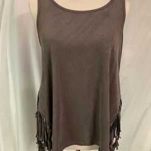 Fringe tank in brown soft suedes fabric. Eyeshadow size M